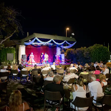 Trendy Adults Only 酒店 4*