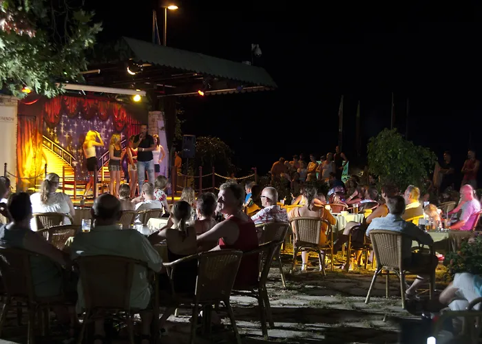 Trendy Adults Only Готель 4*