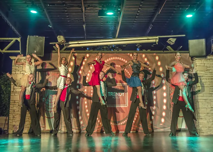 Trendy Adults Only Готель